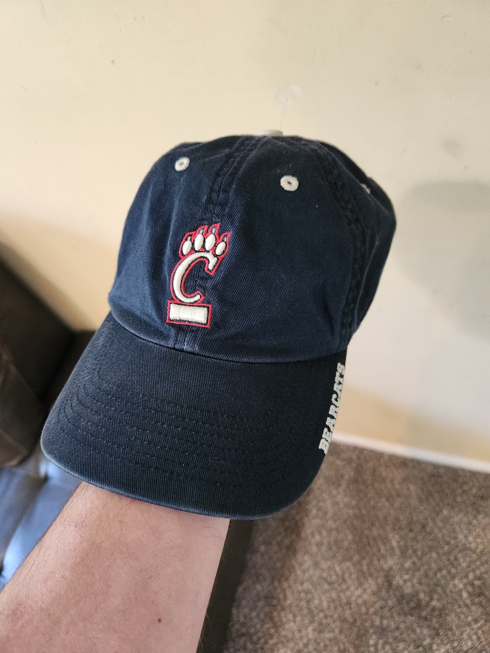 Vintage NCAA Cincinnati Bearcats Navy Blue Baseball Cap with Red & White Logo